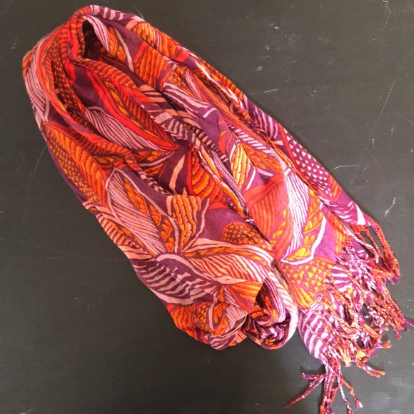 Accessories - Floral scarf